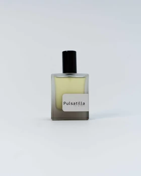 عطر زنانه مدل PULSATILLA برند کلار کالکشن kelar collection