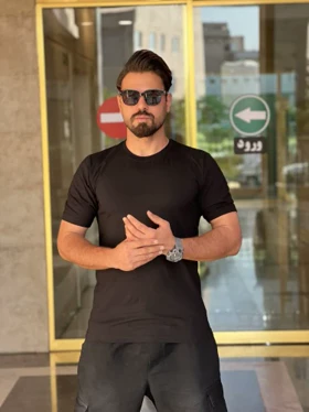 تیشرت مشکی