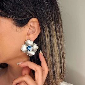 گوشواره میخی ورشو مدل گل چهارپر