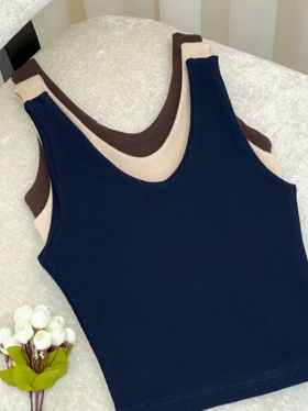نیم‌تنه حلقه‌ای چکاوک (سرمه‌ای)