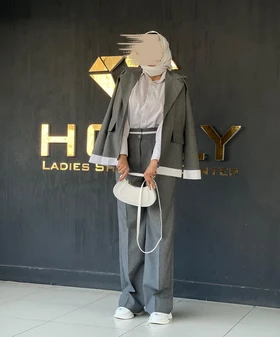 کت و شلوار دیپلمات