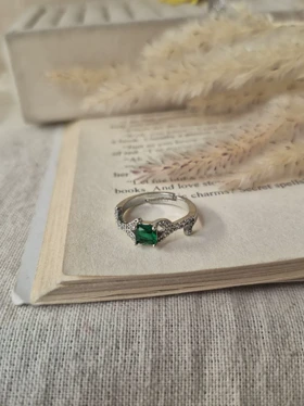 انگشتر جواهری فری سایز سبز مربعی