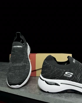 کتانی اسکیچرز جورابی