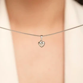 پلاک قلب سفید ، مینیمال ، ژوپینگ به همراه زنجیر
