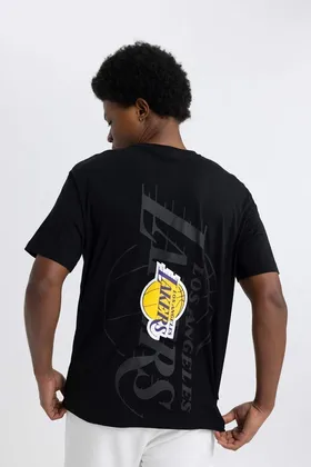 Fit Nba Los Angeles Lakers Boxy Fit Crew یقه تیشرت آستین کوتاه 24y801005065 24Y801005065