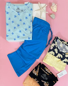 تی‌شرت و شلوار قواره دار دمپا نخ و پنبه h&m