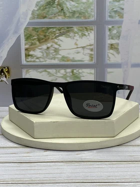 عینک آفتابی مردانه با فریم مشکی سایز کوچک و عدسی پلاریزه UV400 مناسب رانندگی