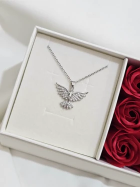 گردنبند کبوتر نگین‌دار 🕊