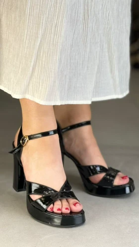 105 - پاشنه لژدار 105