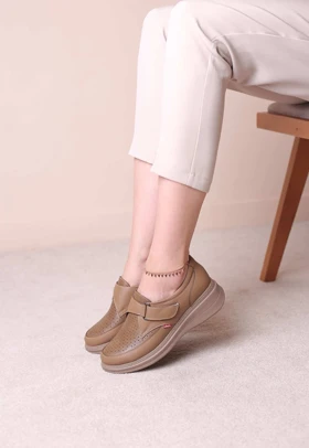 کفش پرسنلی زنانه آداک