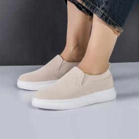 کفش اسپرت و راحتی زنانه و دخترانه بغل کش رنگ کرم کد M976