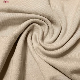 ست تیشرت آستین بلند و شلوارک ورزشی زنانه مدل ریلی رنگ کرم کد 5226-696p