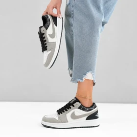 کتانی اسپرت زنانه مدل نایک جردن 1 Nike Jordan رنگ سفید طوسی کد 51465