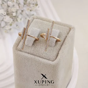 انگشتر زنانه ژوپینگ مدل خطی نگین‌دار ظریف و شیک Xuping