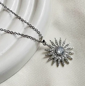 گردنبند خورشید☀