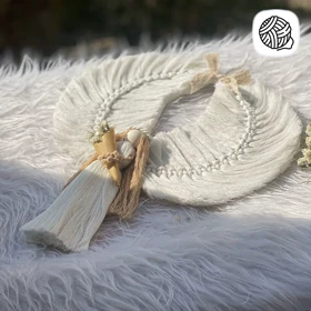 دیوار کوب مکرومه بافی مدل فرشته کد 01 (قطر دایره فلزی 20cm)