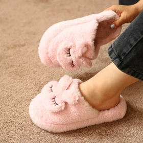 اسلیپر حوله‌ای زنانه مدل خرگوش پشمی
