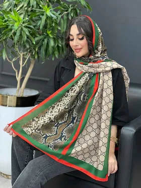شال گوچی طرح پوست ماری