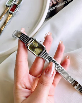 ساعت مینیمال مستطیل