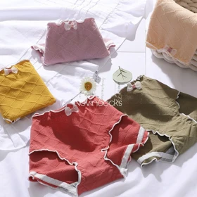 شورت لبه چین‌دار سایز XL ( مناسب سایز 38 الی 42)