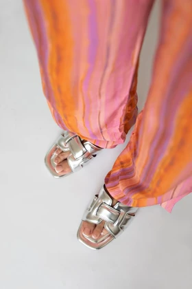 دمپایی زنانه استراسونس straswans