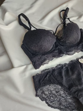 ست شورت و سوتین دانتل هارنس دار فنردار اروپایی کد: 6005