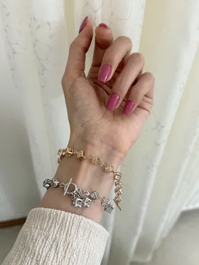 دستبند مکعب نگین‌دار