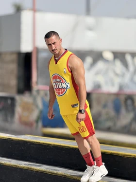 ست رکابی و شلوارک PISTONS بسکتبالی بدنسازی زرد