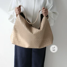 کیف زنانه بزرگ مدل هلنا