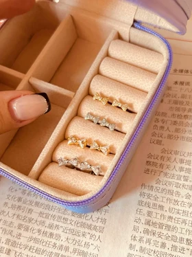 پیرسینگ گوش پاپیون