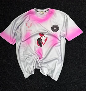 تیشرت ترکیبی اینترمیامی با پلنگ صورتی رنگ سفید استایل خاص مدرن