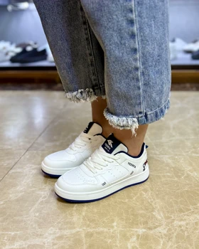 کفش زنانه ونس کیتی پاپیونی