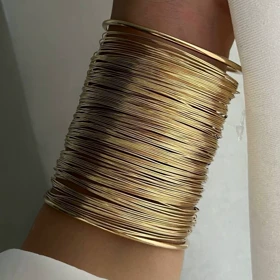 بنگل پهن طلایی رشته ای