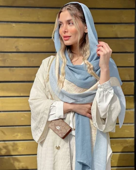 شال حاشیه طلایی