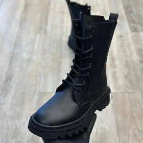 بوت زنانه چرمی بغل کش دار