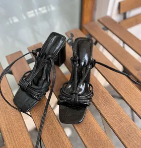 صندل زنانه پاشنه‌بلند مدل چاکلت