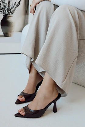 کفش پاشنه‌بلند کلاسیک زنانه polka-store polka-store