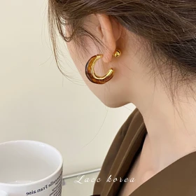گوشواره ژورنالی حلقه‌ای