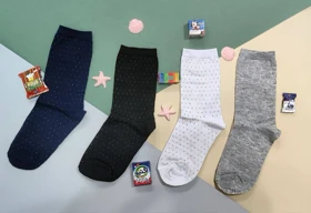 جوراب زنانه ساق‌دار خال ریز