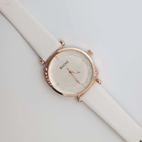 ساعت مچی زنانه باوک BAOKE بند چرمی ، اسپرت و روزمره با جعبه کادویی (سفید)