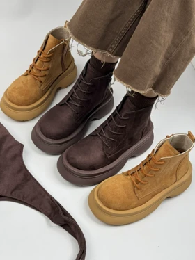 نیم بوت کلارک شیکو 1820