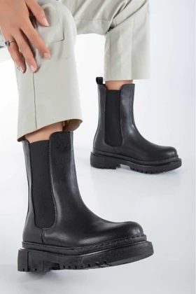 بوت و نیم بوت زنانه نوبوک nubbock