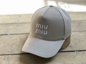 کلاه جین میو میو وارداتی