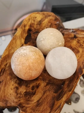 گوی سنگ نمک