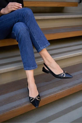 کالج زنانه madamra madamra