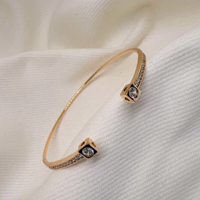 بنگل ژوپینگ مدل «مکعب‌های کریستالی» | طراحی باز با انتهای درخشان