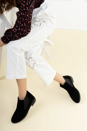 بوت و نیم بوت زنانه موگو muggo