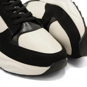 کفش راحتی زنانه مدل Stradivarius Sneakers - SKB85