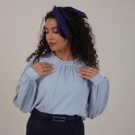 شومیز حریر آنا (آبی آسمانی)