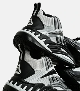 کفش کتانی ساق‌دار مشکی سفید Reebok Shaq Attaq